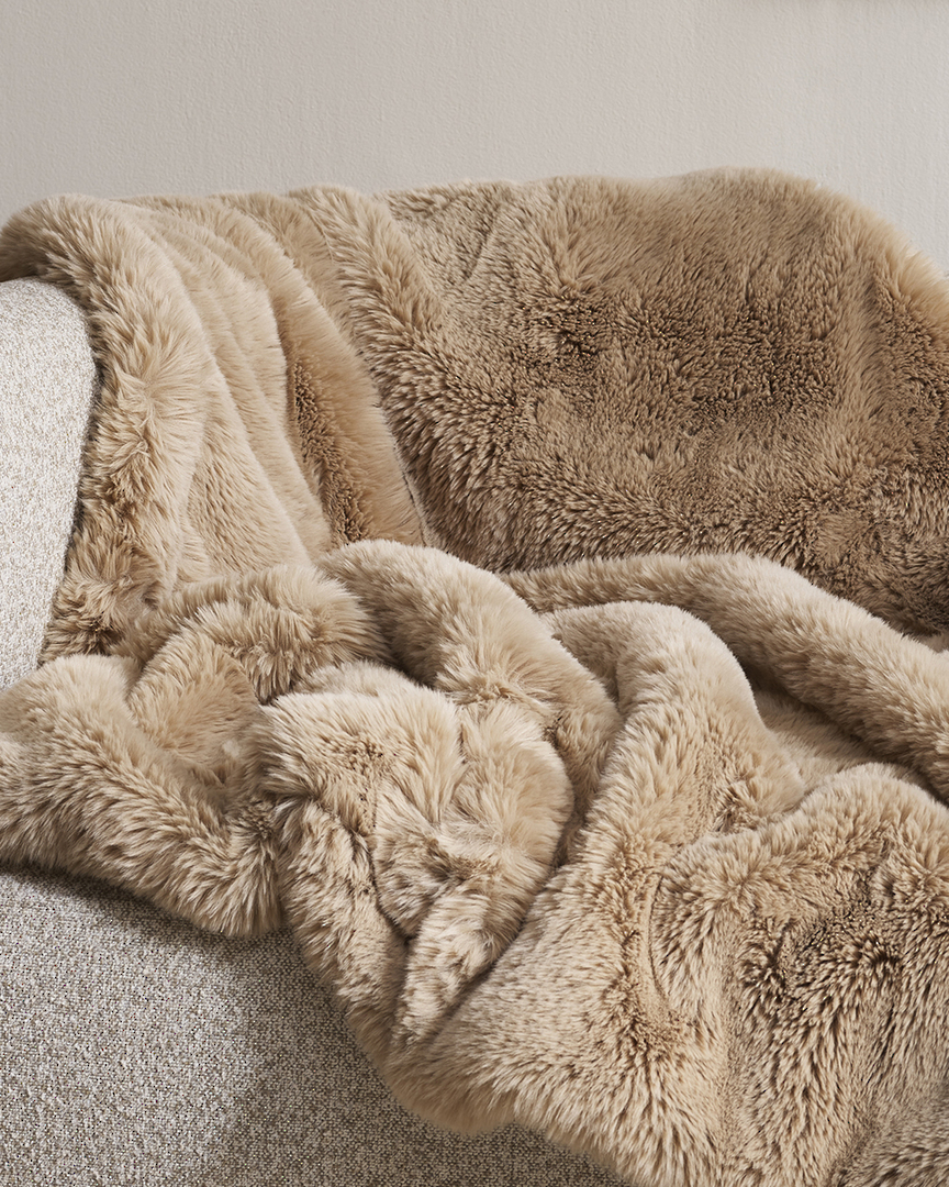 Baya | Pele Faux Fur Throw | Biscuit image 1